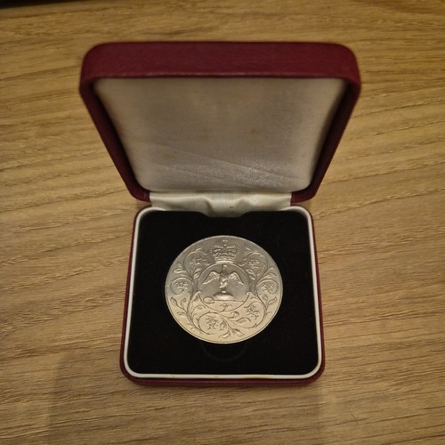 Queen elizabeth silver - queen,