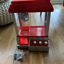 Plastic Electronic Claw Machine Entertainment Mini Candy Grab Machine Funny Toys