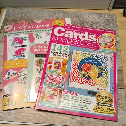 Simply cards papercraft - &,