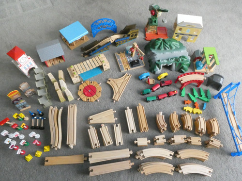 Wooden train track set - job, lot