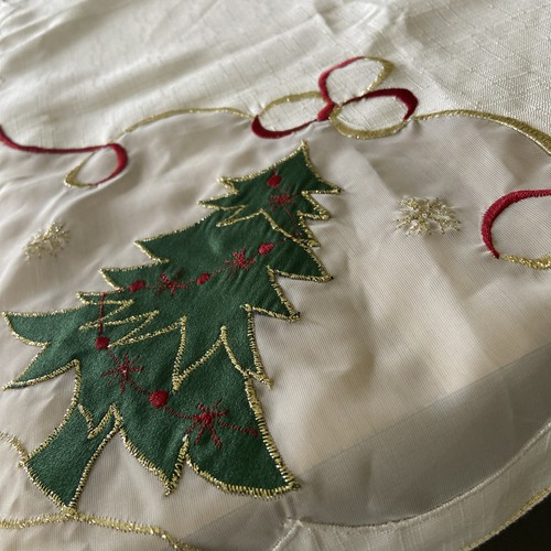 Christmas embroidered table - embroidered,
