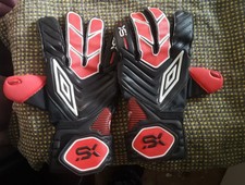 Umbro Touch Control SX Goalkeeper Gloves Up To Age Approx 13yrs