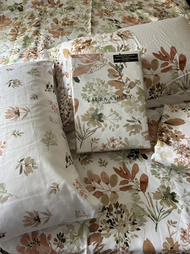 Laura ashley lewcombe - ashley,