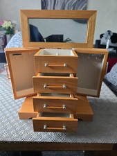 Beautiful large MELE jewellery BOX. Quality looking storage item