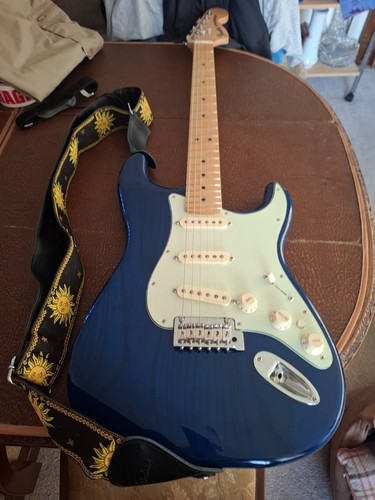 Fender stratocaster - stratocaster,