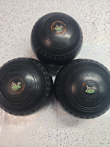 Henselite lawn bowls - bowls, size