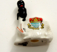 CRESTED CHINA ARCADIAN BLACK