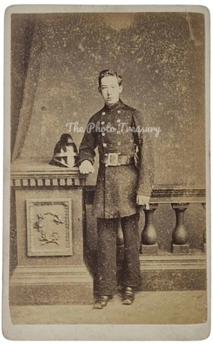 Cdv london fireman with - cdv, helmet