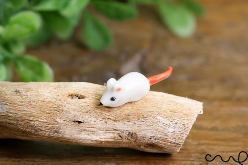 Hand painted white ceramic - hand,