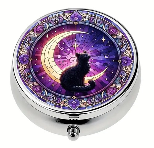 Black cat crescent - on, moon