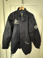 UMBRO RAIN JACKET VINTAGE 90'S NAVY SIZE MEDIUM P2P APPROX 24".