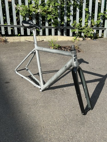 Fugazi frame aluminium - ,