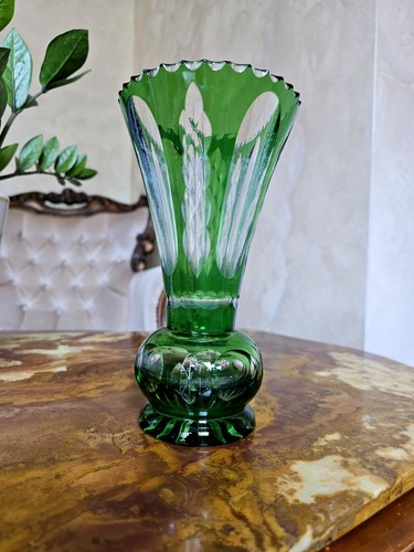 Vintage emerald green cut - emerald,