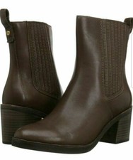 UGG® AUSTRALIA CAMDEN BROWN
