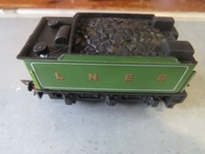 HORNBY  (20-1806) R39 CLASS B12 TENDER LNER LIVERY MINT