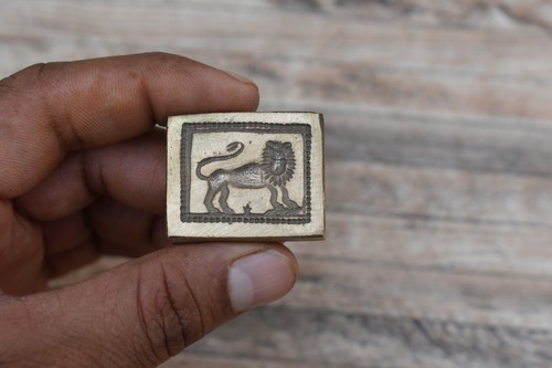 Vintage cast brass lion - brass,