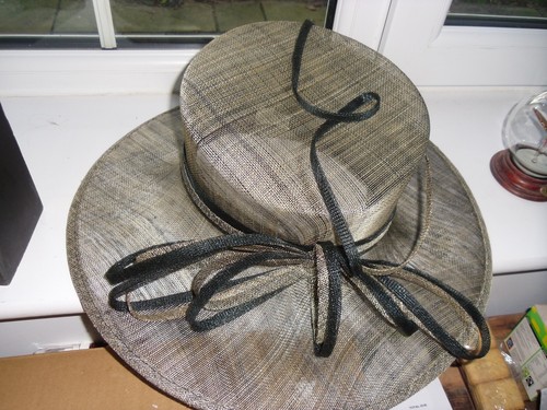 Beautiful ladies hat box - hat,