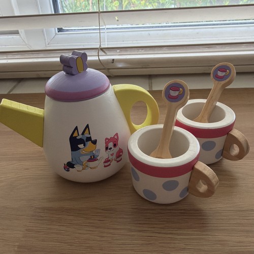 Bluey wooden tea - party, set