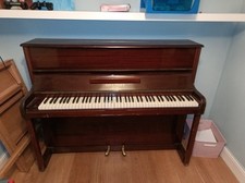 🎵🎹  'EAVESTAFF' UPRIGHT