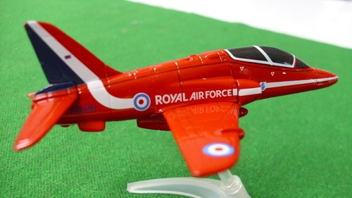 Corgi raf red - corgi,