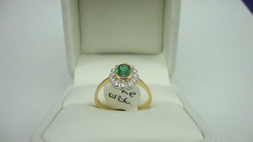 18ct yellow gold emerald - yellow,