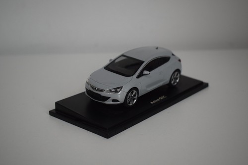 C17 motorart opel astra - 1:43,