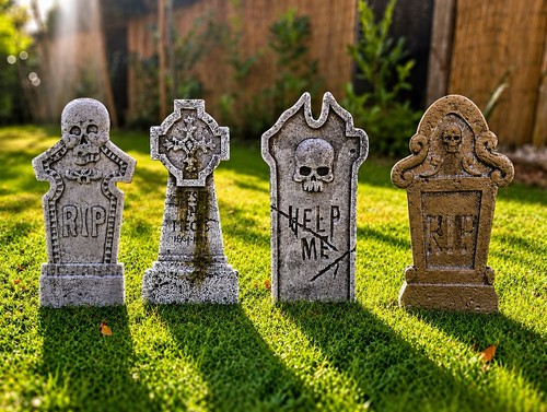 Halloween graveyard - 4,