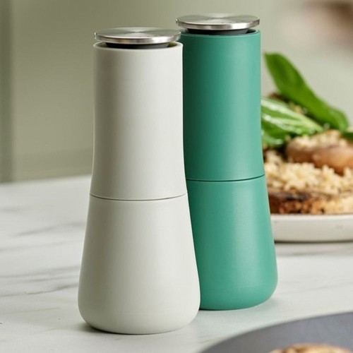 Salt and pepper mill grinder - salt,