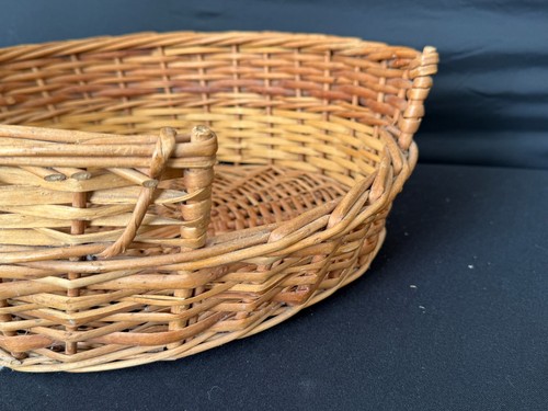 Vintage wicker pet - cat, dog