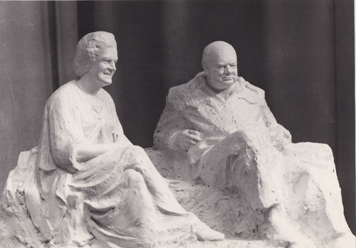1977 press photo - photo, sculptor