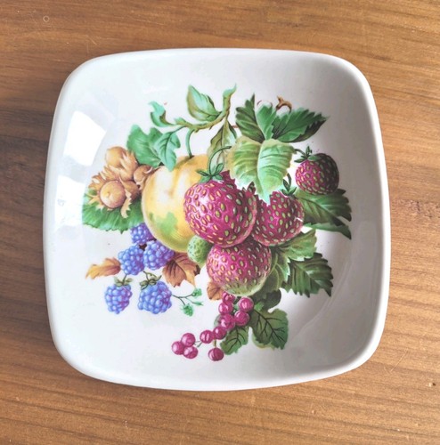 Vintage wade fruits trinket - fruits,