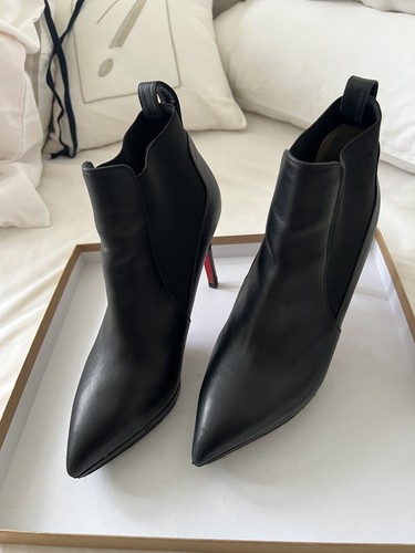 Pre loved christian louboutin - pre-loved,