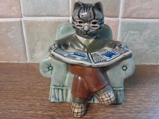 Quail Cat ornament bookend