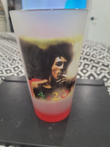 Bob marley flying saucer - 4:20,