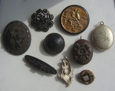 Job Lot  Victorian Jewellery Whitby Jet Vulcanite Mosaic Brooches & Bird Locket
