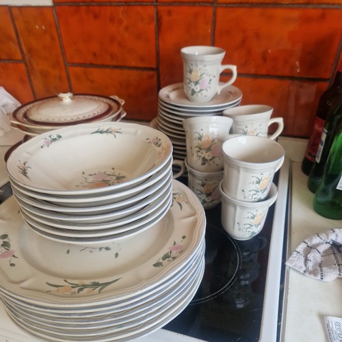 Crown dynasty floral - tea, set