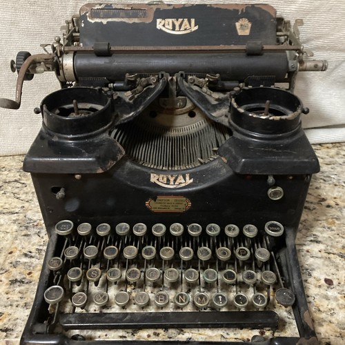 Antique royal typewriter - typewriter, with