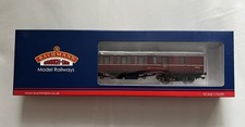 Bachmann 34-630A MK1 Suburban Open BR lined maroon fitted passengers