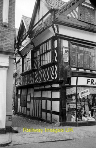 Photo high street - high,