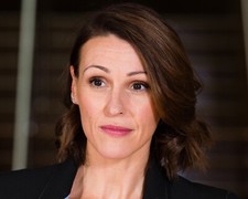 SURANNE JONES 8x10 PHOTO *