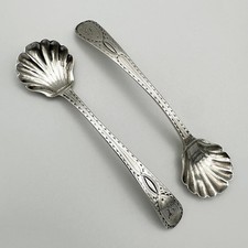 PAIR BATEMAN FAMILY SHELL