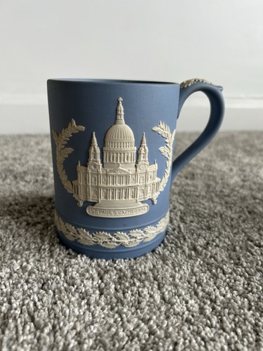 Wedgewood blue christmas mug - blue,