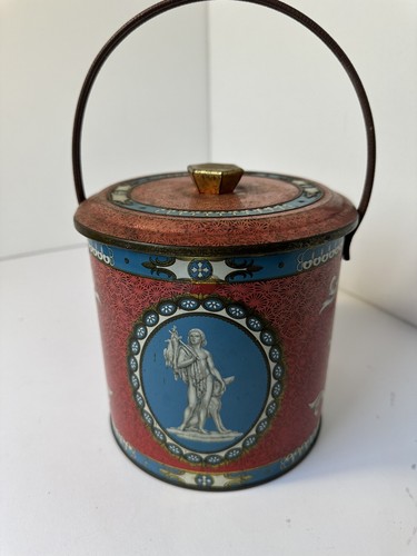 Vintage baret ware - baret, biscuit