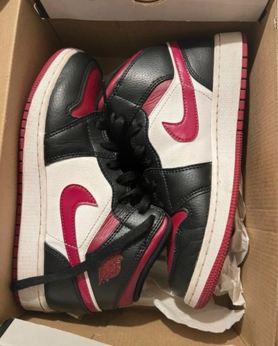 Air jordan mid - jordan, red