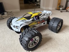 Schumacher Manic 36 Twin Nitro