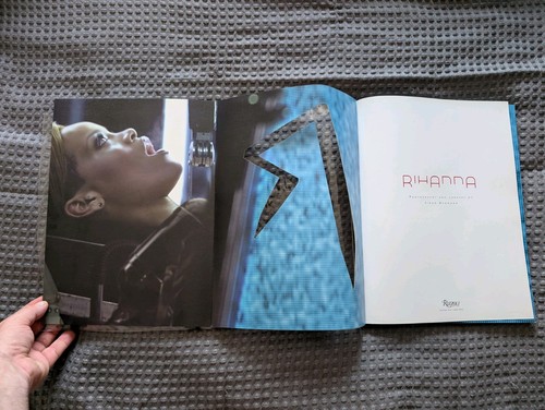 Rihanna coffee table book - coffee, 2010