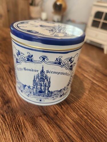 Vintage tin blue and - tin,