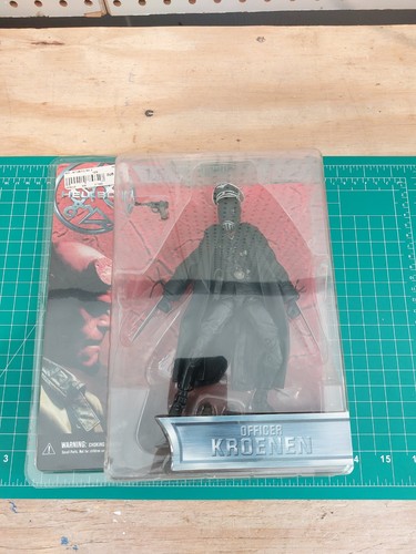 Mezco toyz hellboy series 5 - mezco,