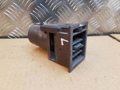 Mercedes dashboard left air - t2,