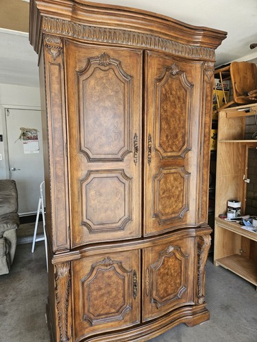 Traditional wardrobe 32 - wardrobe, h,